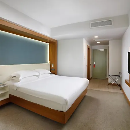 Divan Hotel 4*