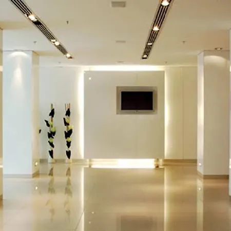 Divan Hotel 4*