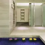 Divan Hotel 4*