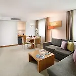 Divan Hotel 4*